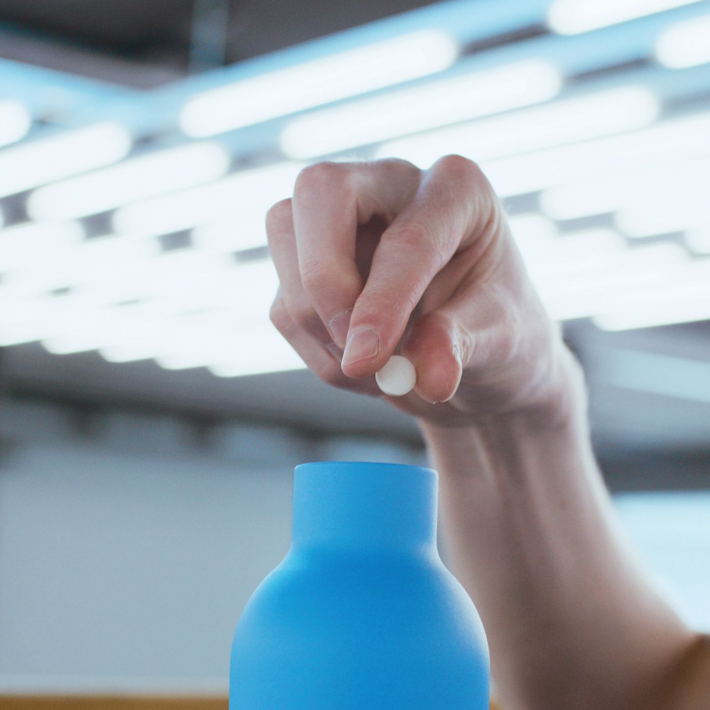 dropz Bottle Ocean Blue Edition - 0.5L with storage compartment